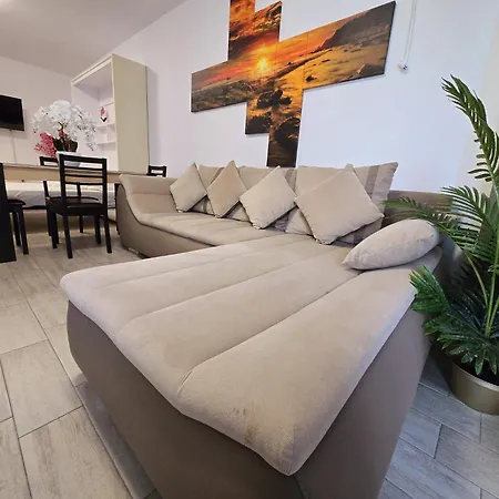 Apartamento Azizi Sea Breeze Premium - Pool & Langa Plaja *