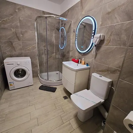 Azizi Sea Breeze Premium - Pool & Langa Plaja Năvodari