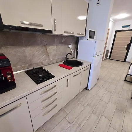 Azizi Sea Breeze Premium - Pool & Langa Plaja Apartamento