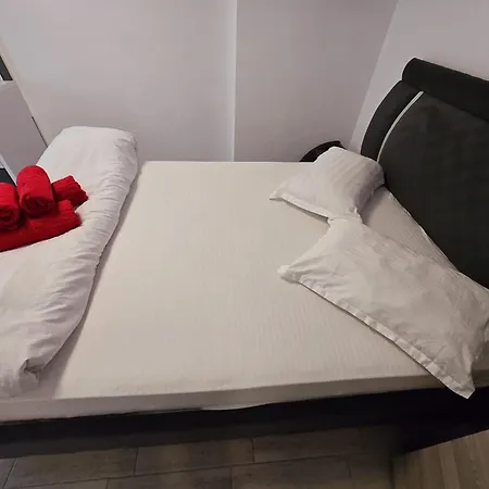 Azizi Sea Breeze Premium - Pool & Langa Plaja Apartamento Năvodari