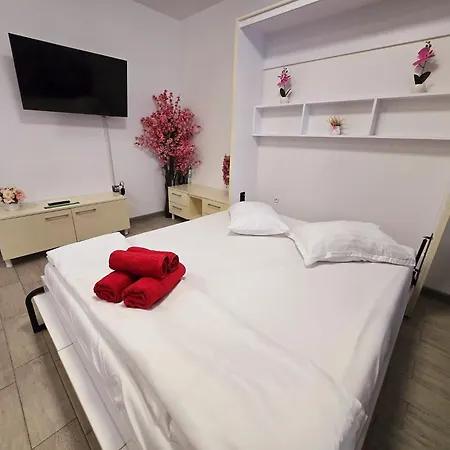 Azizi Sea Breeze Premium - Pool & Langa Plaja *